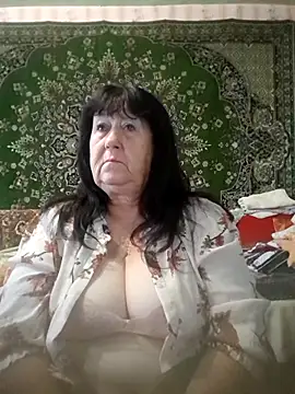 CrystalLime6411 online show from October 3, 2025, 5:31 am