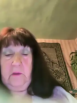 CrystalLime6411 online show from April 12, 2026, 11:24 am