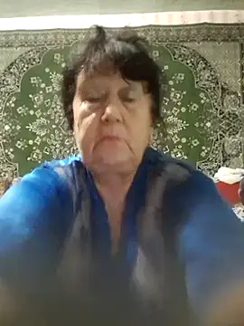 CrystalLime6411 online show from September 29, 2025, 5:18 pm