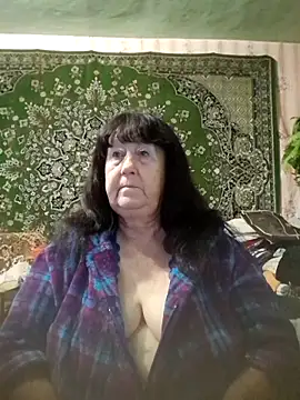 CrystalLime6411 online show from October 5, 2025, 6:04 am