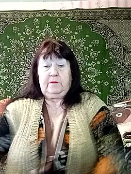 CrystalLime6411 online show from January 15, 2026, 11:46 am