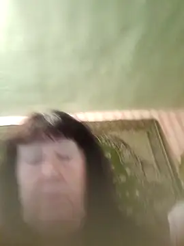 CrystalLime6411 online show from October 31, 2025, 10:01 am