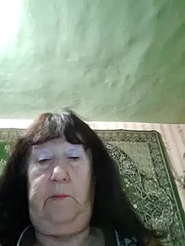 CrystalLime6411 online show from November 30, 2025, 5:08 am