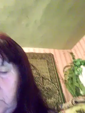 CrystalLime6411 online show from February 19, 2026, 8:39 pm