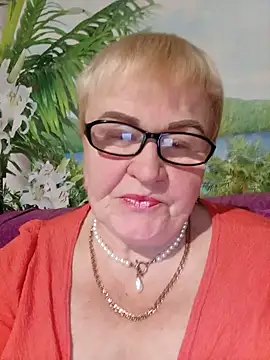 VioletSweet5566 online show from September 13, 2025, 5:13 pm