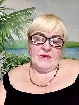 Snapshot of VioletSweet5566 chatting on May 2, 2026, 5:51 pm VioletSweet5566 online show from May 2, 2026, 5:51 pm