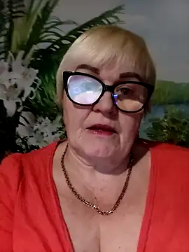 VioletSweet5566 online show from February 22, 2026, 5:03 pm