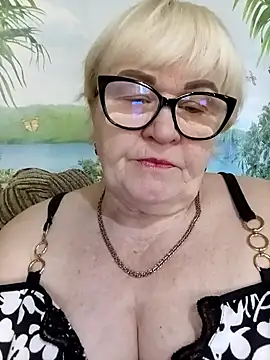 Snapshot of VioletSweet5566 chatting on May 3, 2026, 6:07 am VioletSweet5566 online show from May 3, 2026, 6:07 am