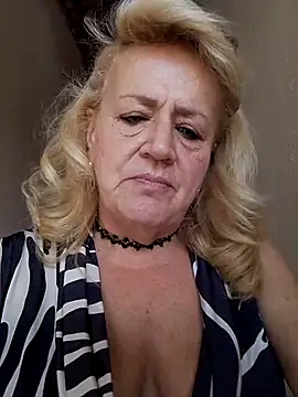 Belladama61 online show from September 24, 2025, 11:17 am