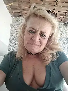 Belladama61 online show from October 5, 2025, 1:35 pm