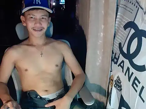RalfAsian25 online show from July 26, 2026, 8:43 am