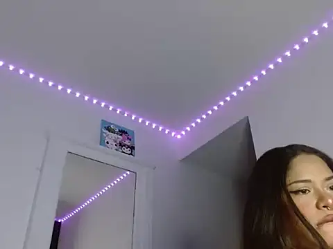 reina reina online show from September 27, 2025, 12:06 am