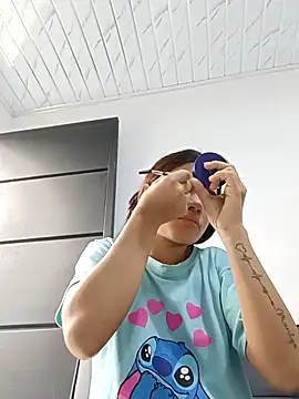 Little-Pussy-Sweet online show from November 26, 2025, 1:22 pm