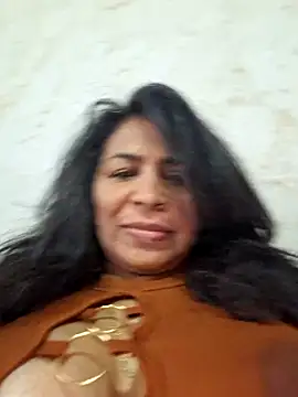 Snapshot of floresblancas chatting on May 9, 2026, 2:31 pm floresblancas online show from May 9, 2026, 2:31 pm