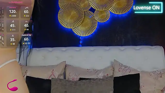 Snapshot of BellaKarma chatting on February 27, 2026, 9:31 am BellaKarma online show from February 27, 2026, 9:31 am