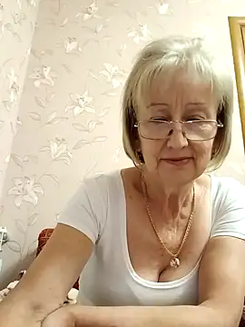 AlikaSwan5821 online show from September 13, 2025, 1:55 pm