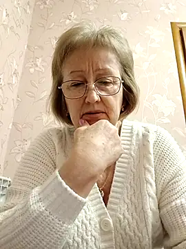 AlikaSwan5821 online show from March 2, 2026, 1:51 pm