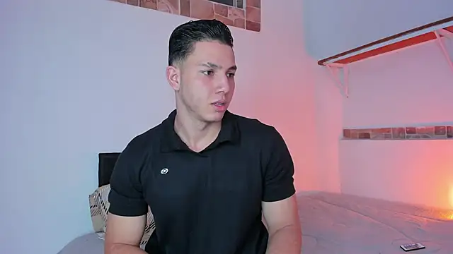 max valiant1 online show from September 19, 2025, 6:12 pm