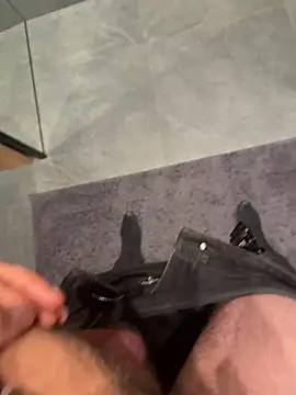 cumshot foryou online show from April 5, 2026, 12:17 am