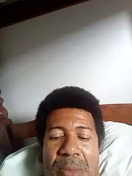 moreno25centimetro online show from December 22, 2025, 3:45 pm