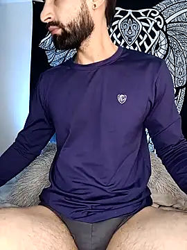 Enzo-wolf33 online show from September 17, 2025, 11:40 pm