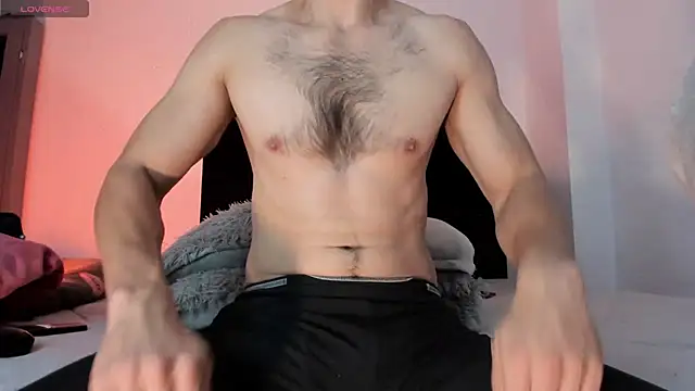 Snapshot of Enzo-wolf33 chatting on June 3, 2026, 4:12 pm Enzo-wolf33 online show from June 3, 2026, 4:12 pm