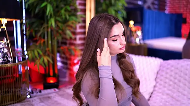 MillaSerene online show from February 20, 2026, 6:26 am