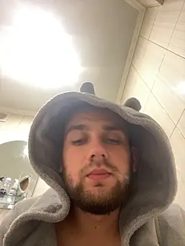 LuckyGirlfriends online show from November 2, 2025, 4:45 pm