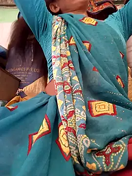 MISS LOVE 001 online show from September 24, 2025, 6:20 am