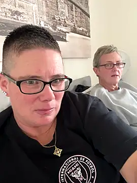 voluptuous-minx online show from December 14, 2025, 12:44 pm