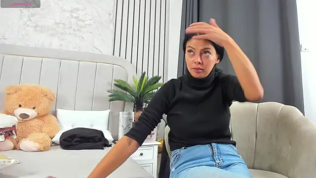 Snapshot of DaryaReed chatting on November 12, 2025, 6:50 am DaryaReed online show from November 12, 2025, 6:50 am