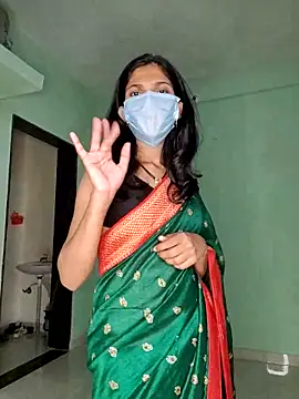 Shivani2002 online show from February 16, 2026, 4:38 pm