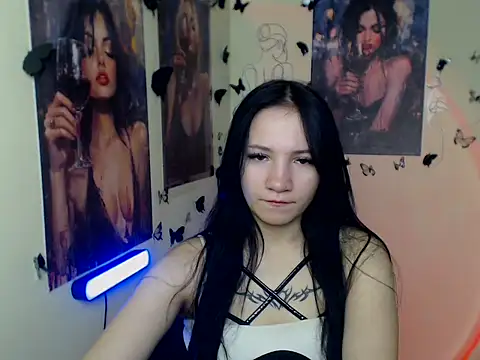 Em7MaA online show from December 18, 2025, 7:13 am