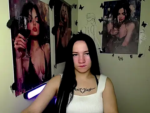 Em7MaA online show from September 28, 2025, 6:59 pm