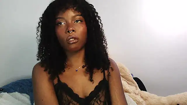 Snapshot of SparklingSoleil chatting on September 21, 2025, 10:37 pm SparklingSoleil online show from September 21, 2025, 10:37 pm