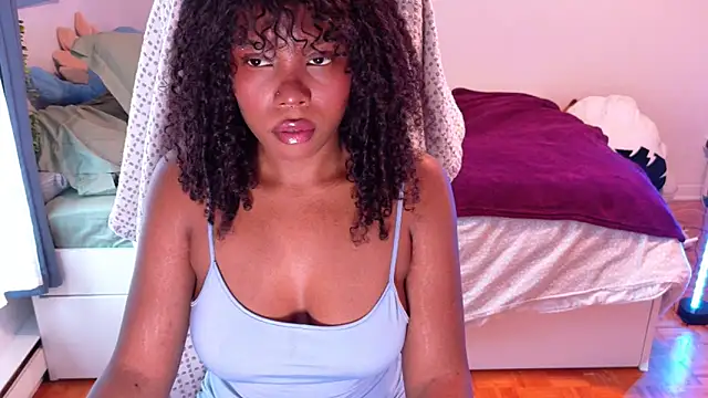 SparklingSoleil online show from April 13, 2026, 3:27 pm