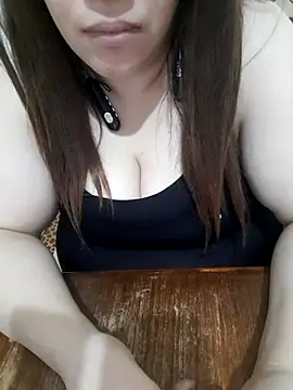 Snapshot of Madam-bezoul- chatting on February 16, 2026, 2:48 pm Madam-bezoul- online show from February 16, 2026, 2:48 pm