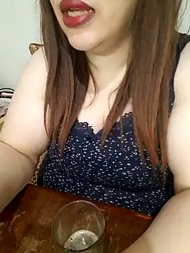 Snapshot of Madam-bezoul- chatting on February 7, 2026, 2:58 pm Madam-bezoul- online show from February 7, 2026, 2:58 pm