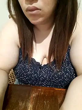 Snapshot of Madam-bezoul- chatting on February 10, 2026, 3:38 am Madam-bezoul- online show from February 10, 2026, 3:38 am