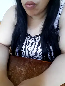 Madam-bezoul- online show from November 3, 2025, 1:04 pm