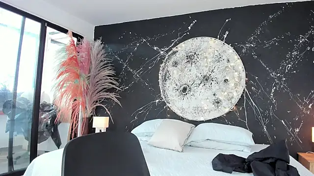 MadisonSky  online show from December 14, 2025, 1:17 pm