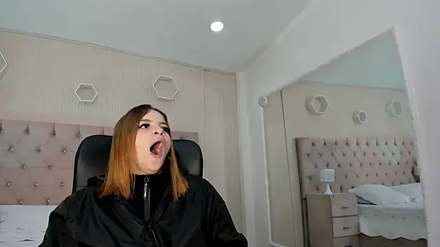 MadisonSky  online show from October 27, 2025, 12:50 pm