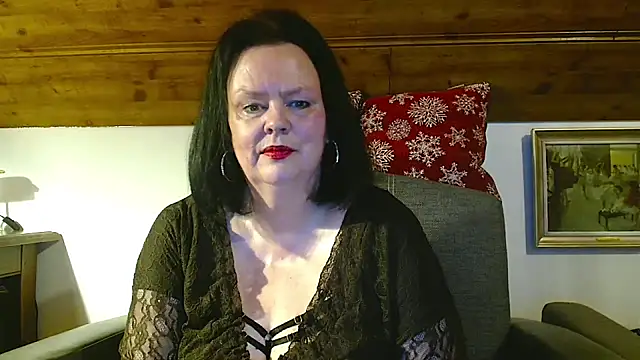 Snapshot of TiffanyMature chatting on January 6, 2026, 3:16 pm TiffanyMature online show from January 6, 2026, 3:16 pm