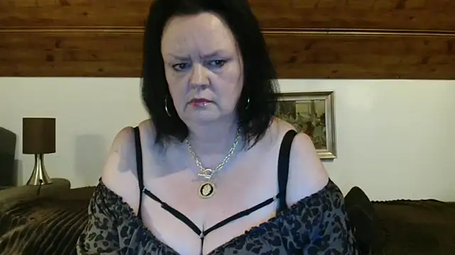 TiffanyMature online show from September 30, 2025, 8:37 pm