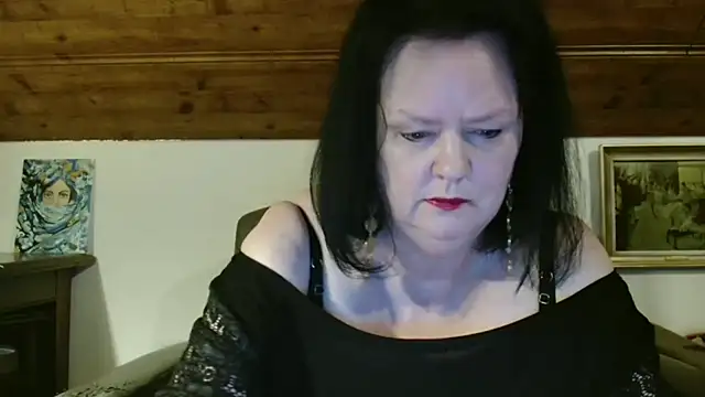 TiffanyMature online show from February 8, 2026, 9:01 pm