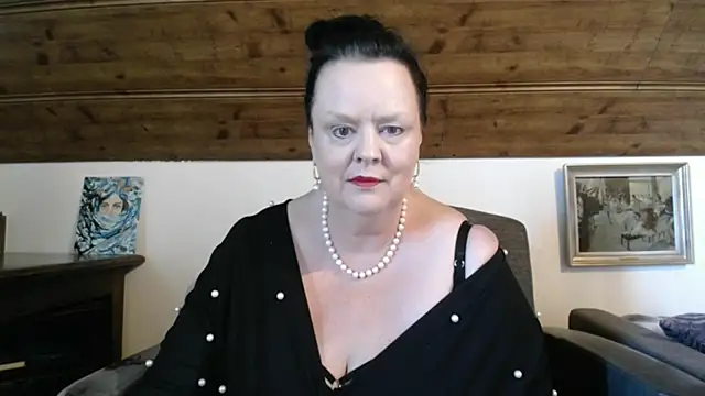 Snapshot of TiffanyMature chatting on April 27, 2026, 2:15 pm TiffanyMature online show from April 27, 2026, 2:15 pm