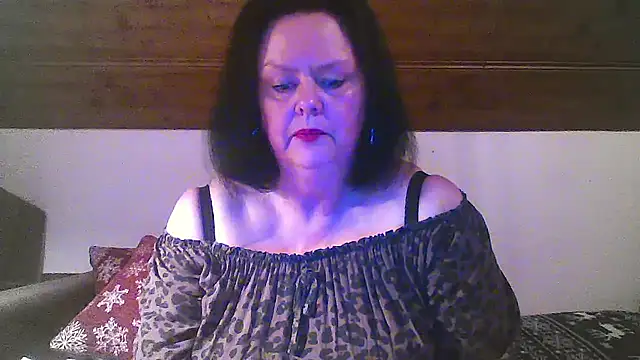 Snapshot of TiffanyMature chatting on December 22, 2025, 9:04 pm TiffanyMature online show from December 22, 2025, 9:04 pm