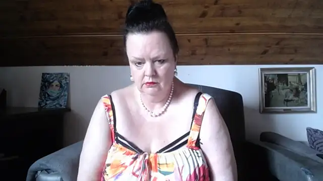 Snapshot of TiffanyMature chatting on May 8, 2026, 7:12 am TiffanyMature online show from May 8, 2026, 7:12 am