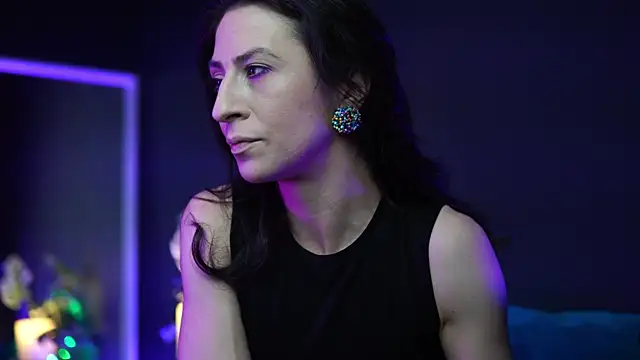 RubyRosa online show from October 31, 2025, 9:54 pm