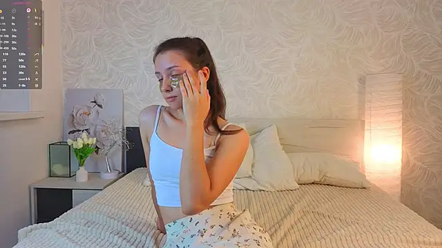 Snapshot of GiseleLamos chatting on September 13, 2025, 3:06 am GiseleLamos online show from September 13, 2025, 3:06 am